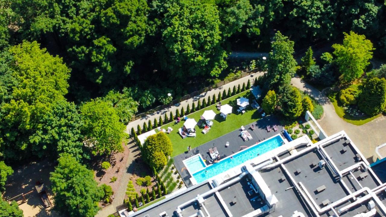 Villa Park Med. & Spa 시에초시네크 외부 사진