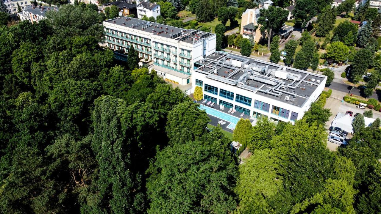 Villa Park Med. & Spa 시에초시네크 외부 사진