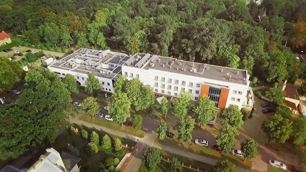 Villa Park Med. & Spa 시에초시네크 외부 사진