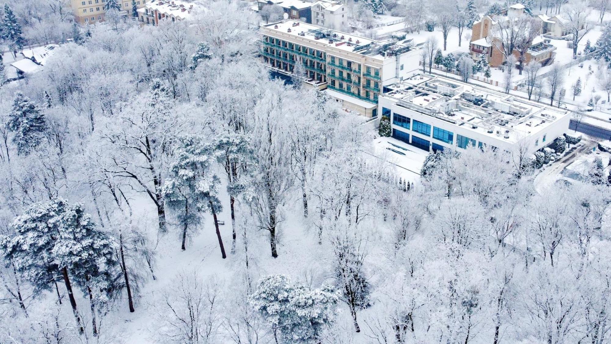 Villa Park Med. & Spa 시에초시네크 외부 사진